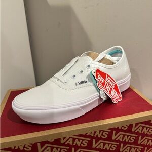 NWT Vans Cush on Classic White Shoes